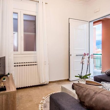 Kurti Apartments Аргостолион Екстериор снимка